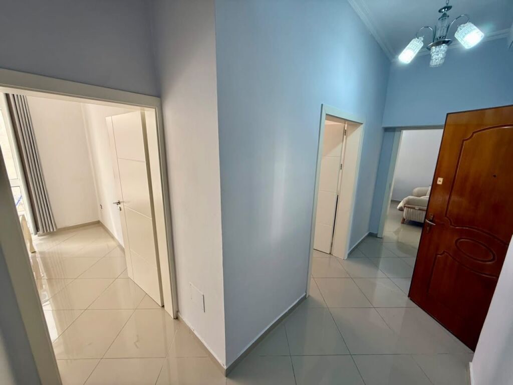 📣 RENT Apartment 2+1 📍 Ish Blloku ✨  🏢 Existing Building 🪜 3rd Floor (No Elevator) 🛋️ Furnished  💶 Price 800 Euro