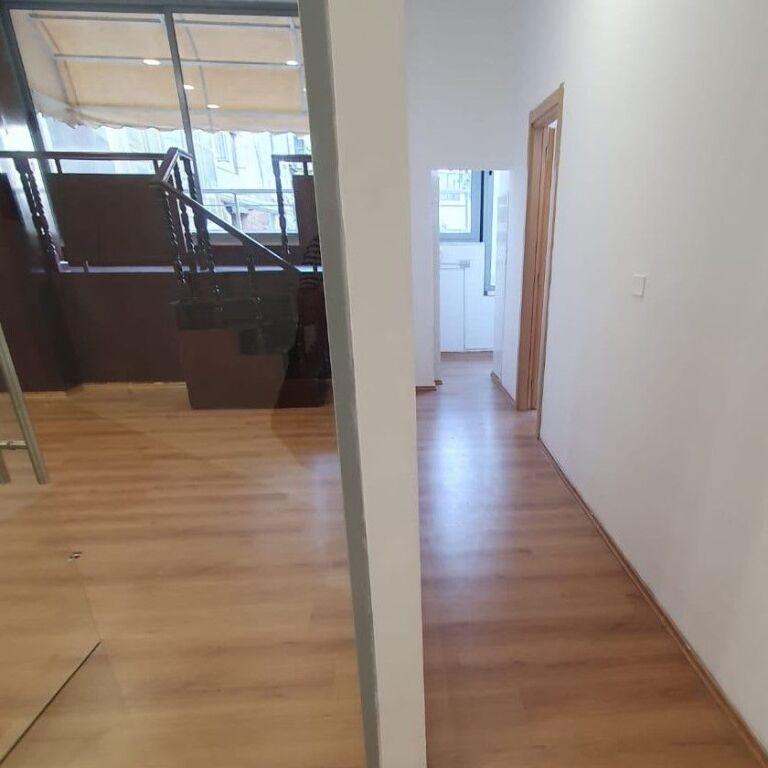 🏢 AFFITTASI – AMBIENTE COMMERCIALE | CENTRO