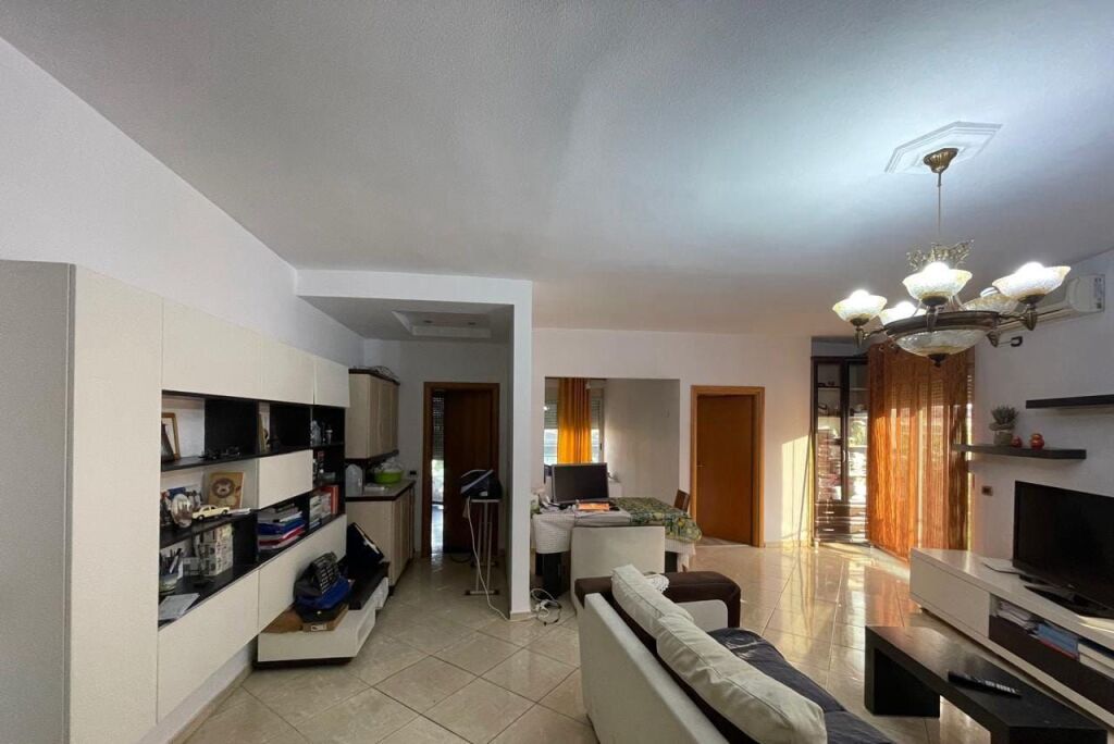 Appartamento In Affitto 2+1 Presso Komuna e Parisit (ID B2202121) Tirana