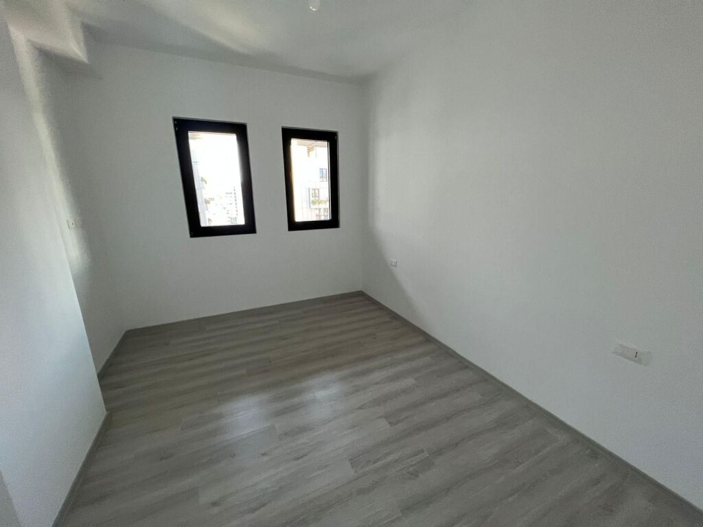 Office space for Arlis