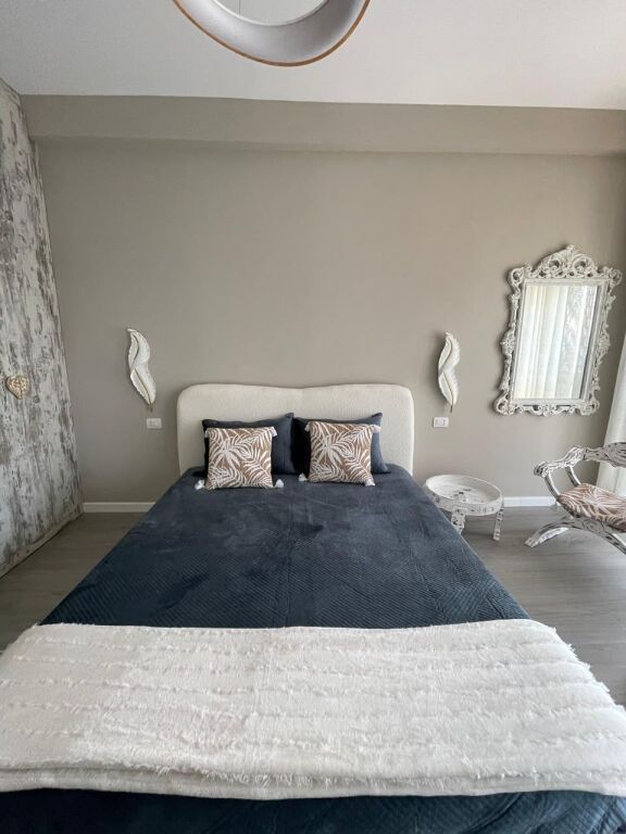 Apartament 1+1 me pamje Deti me Qera Afatgjate - Market "Dea", Radhime, Vlore