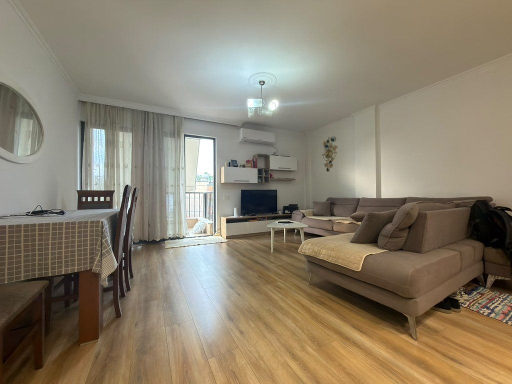 Durres Street - We rent apartment 3+1 TERRA150057