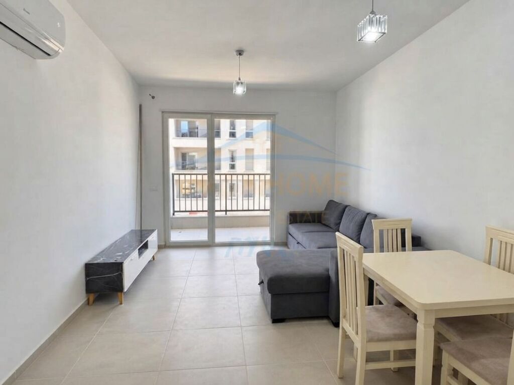 Shitet, Apartament 2+1, Univers City, Tiranë