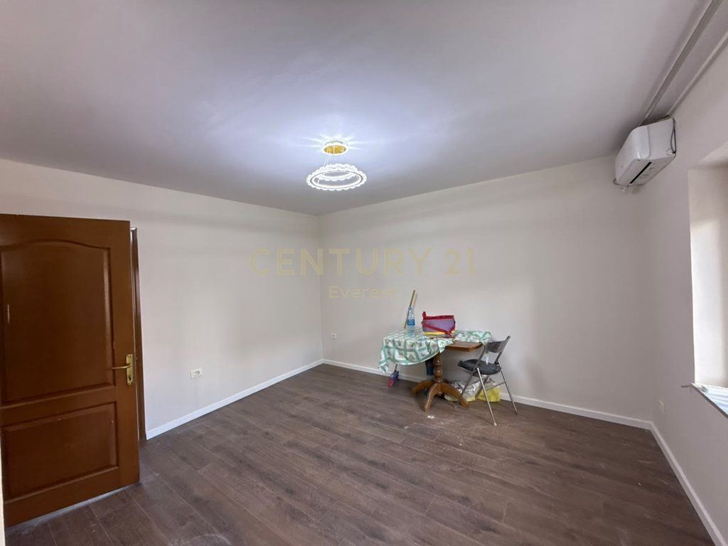 RRUGA BARDHYL, SHESIM APARTAMENT 2+1