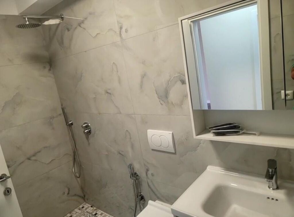 Apartament Per Shitje 2+1 Tek Kthesa e Kamzes (ID B120906) Tirane