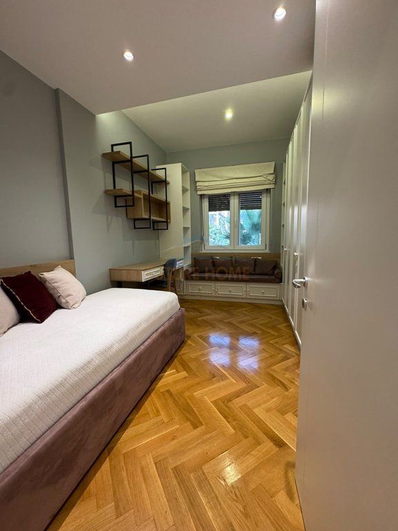Qera,Apartament 2+1+2+Verande+Post Parkimi, Touch of the Sun, Sauk