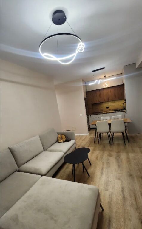 Apartament me qera 2+1 Univers City