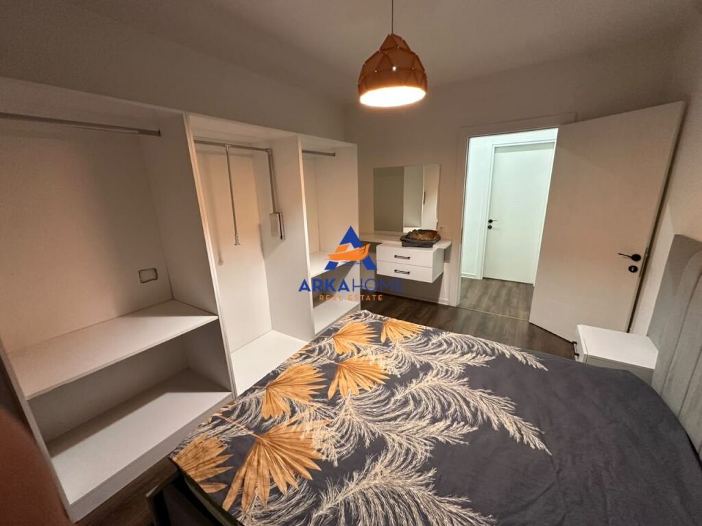 AFFITTASI APPARTAMENTO 1+1+BALCONE "PRESSO IL RONDO DEL 5 MAGGIO" 50.000 LEKE