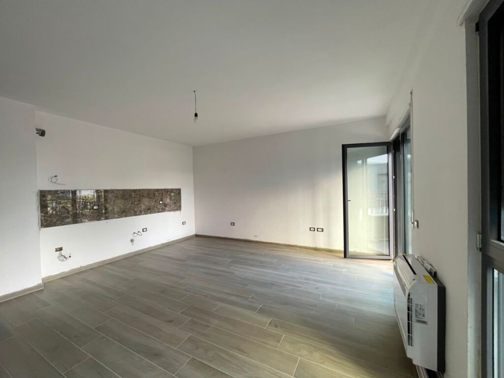 Qera, Apartament 1+1, Rruga Jordan Misja, Tirane . Empire74574