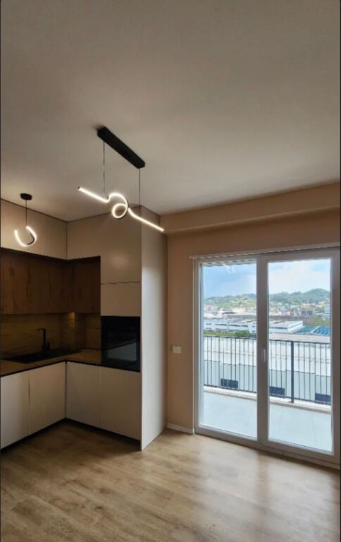 Apartament me qera 2+1 Univers City