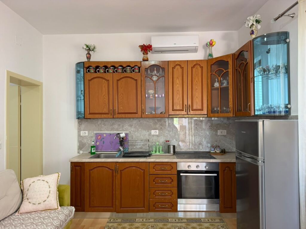Apartment 2+1+Private Parking Space for Long Term Rent - Reald School, Vlore