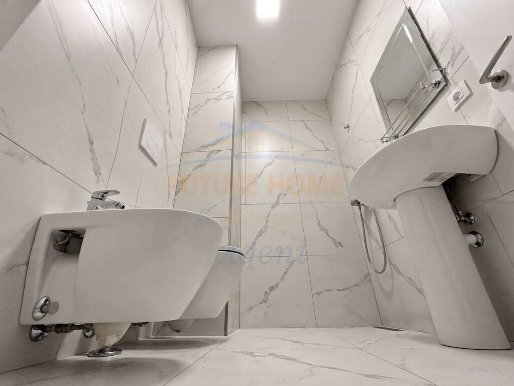 Shitet, Apartament 2+1, Univers City, Tiranë