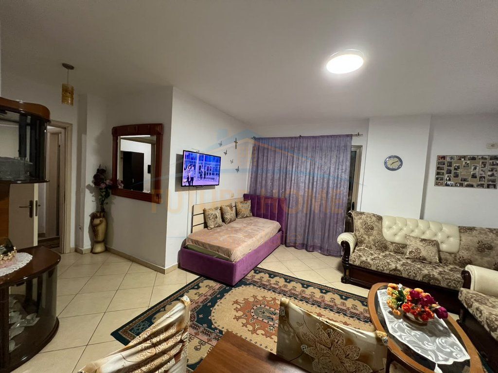 In vendita, Appartamento 1+1, Yzberisht, Tirana.