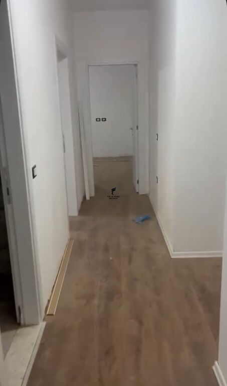 UFFICIO IN AFFITTO 90M2 NUOVO BOULEVARD 60.000 LEKE  FH-94313