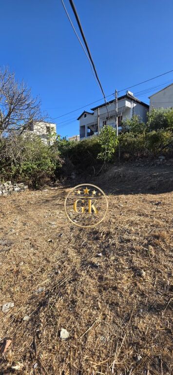 20926134 ''EKSLUZIVE E GOLD KEY'' Shitet Shtepi e vjeter 3+1,Kantina Veres, Shkozet