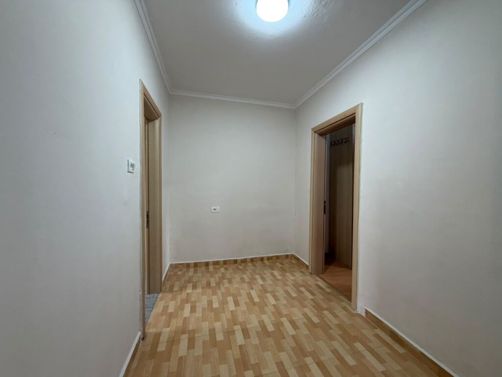 IRFAN TOMINI, MBRAPA PALLATIT ME SHIGJETA – SHESIM APARTAMENT 1+1