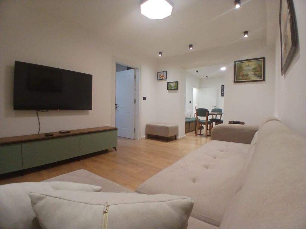 Jepet me qera apartamenti 1+1
