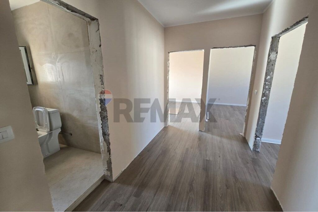 Appartamento 2+1 in Vendita, vicino alla Scuola Jani Minga, Vlore