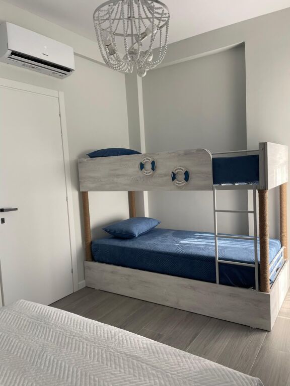Apartament 2+1 me pamje deti me Qera Afatgjate - Radhime, Vlore