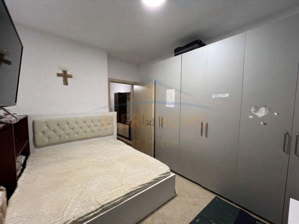 In vendita, Appartamento 1+1, Yzberisht, Tirana.