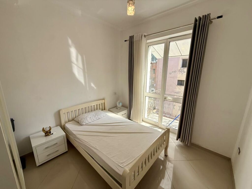 📣 RENT Apartment 2+1 📍 Ish Blloku ✨  🏢 Existing Building 🪜 3rd Floor (No Elevator) 🛋️ Furnished  💶 Price 800 Euro