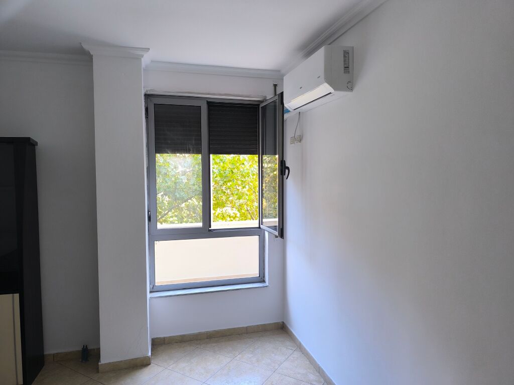 Apartament me qira