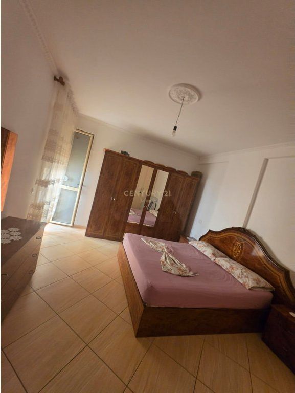 Jepet apartament 1+1 me qira ne Lungomare , Vlore  ! 44.000 leke !