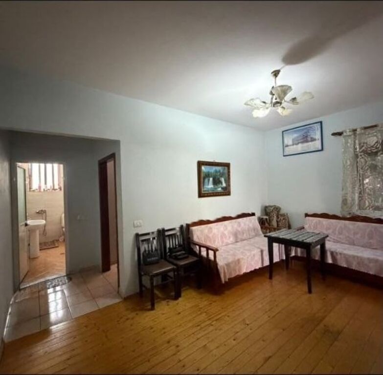 APARTAMENT 1+1 35,000 LEKE PORCELAN