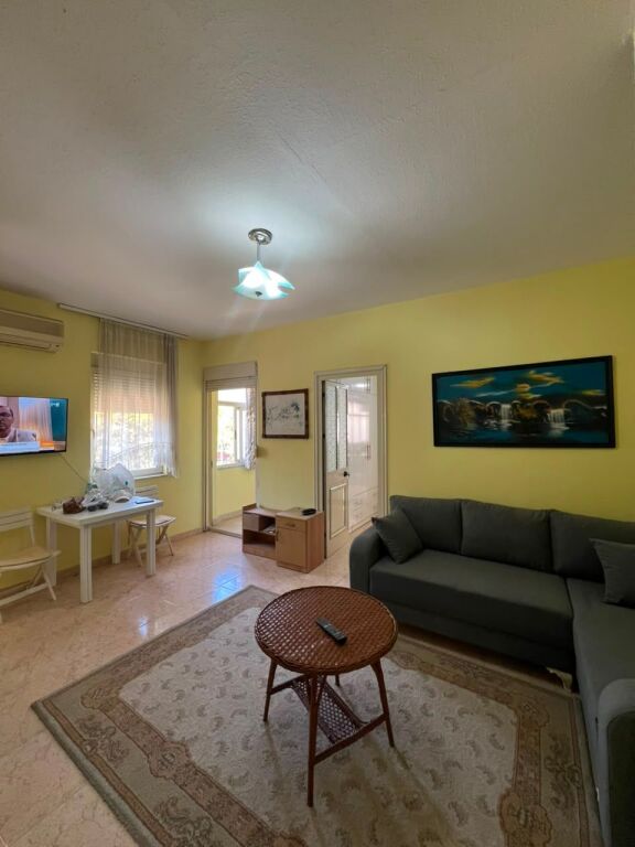 🏡✨ SHITET APARTAMENT 1+1 ME VERANDË TË MADHE – PLAZH ILIRIA, DURRËS