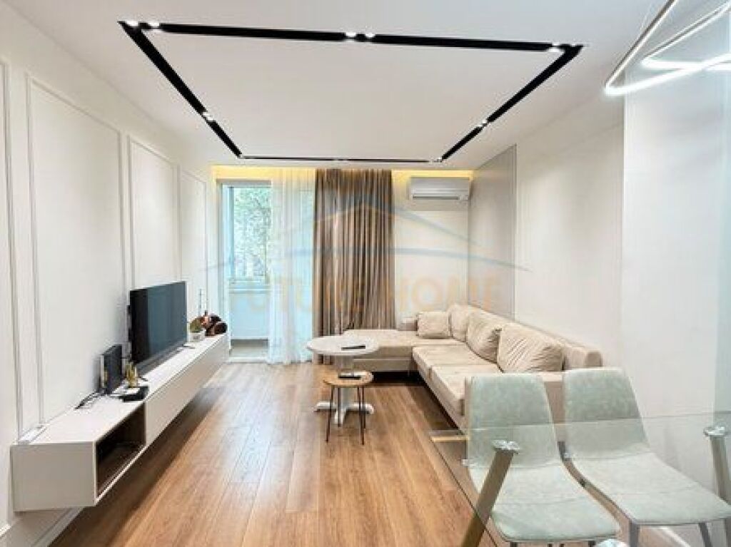 Qera,apartament 2+1,Rruga Pashko Vasa,Bllok,Tirane