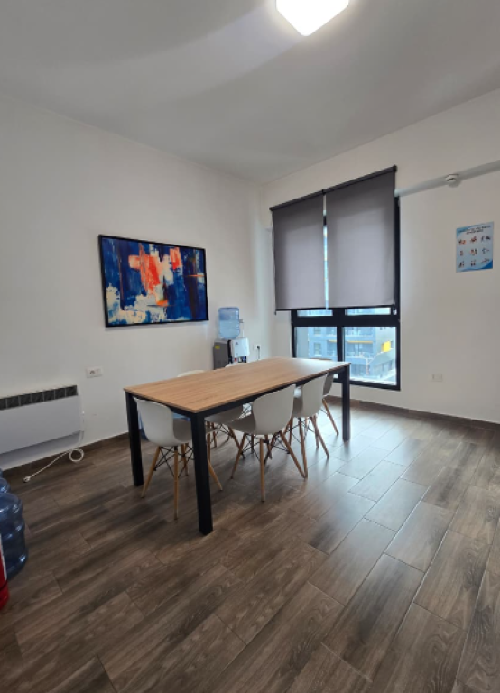 JEPET ME QIRA ZYRË 2+1 | SQUARE 21
