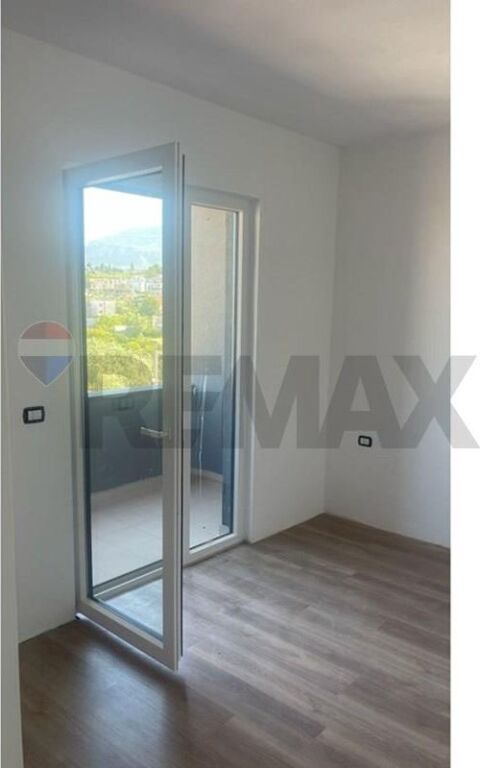 Appartamento - In Vendita - Paskuqan, Tirana