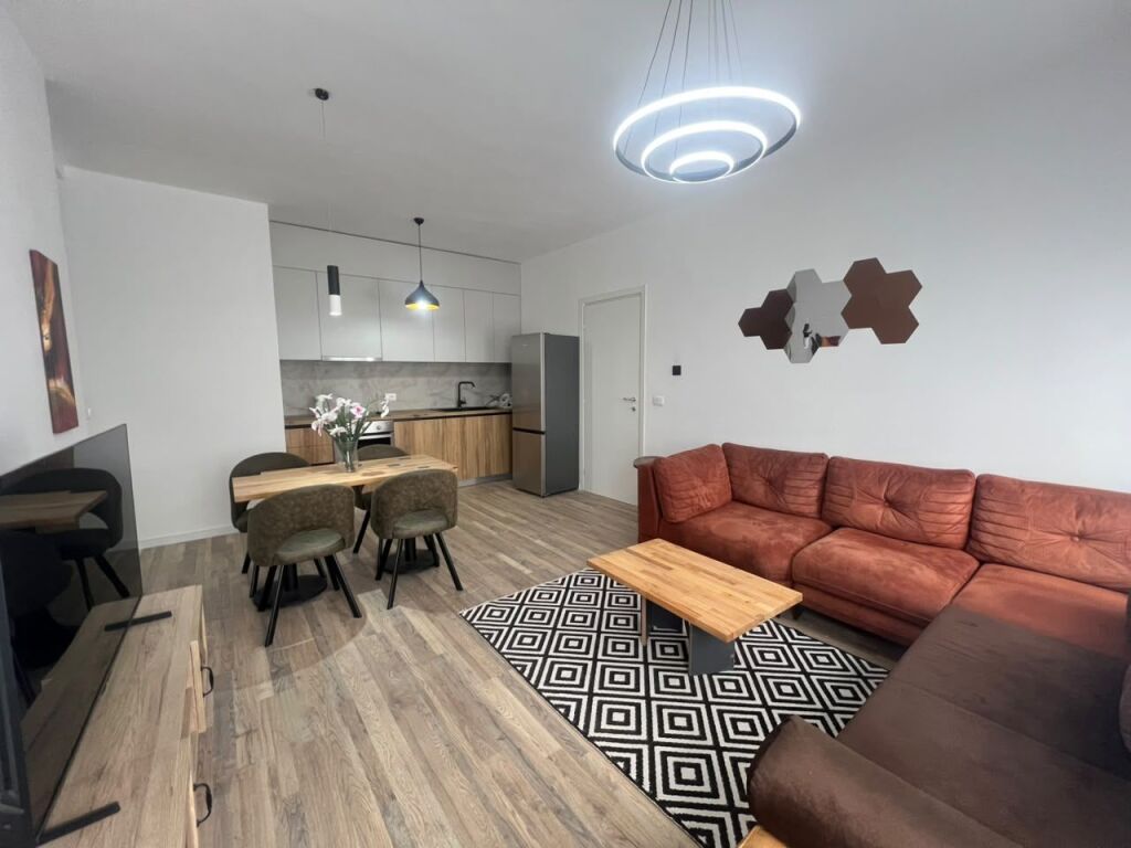 Apartament 2+1 per qira tek Bulevardi i Ri!