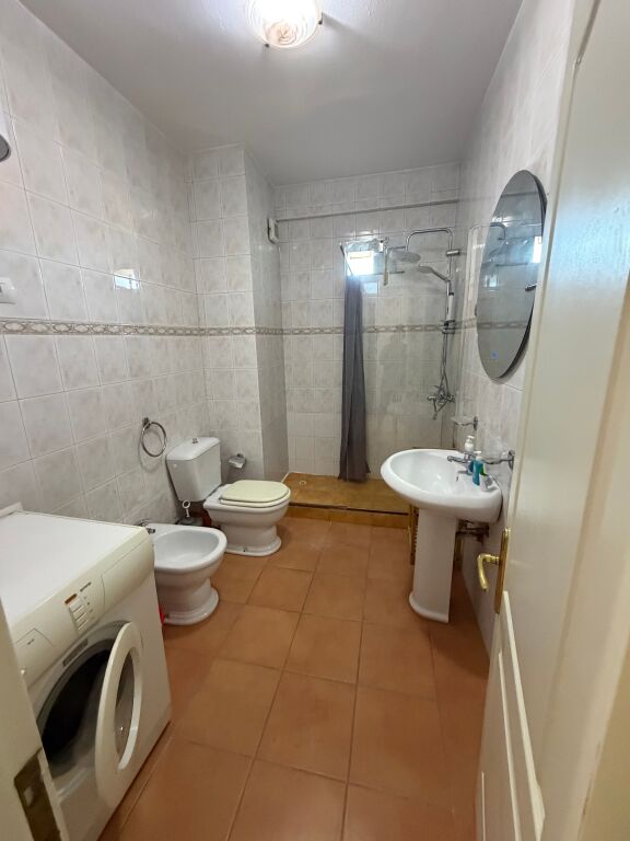2+1,him kolli myslym shyri,750 mije leke,parkimi 50 mije leke