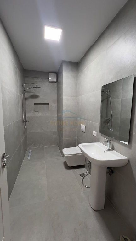 Qera, Apartament 2+1, Rruga Jordan Misja, Tirane . Empire74640