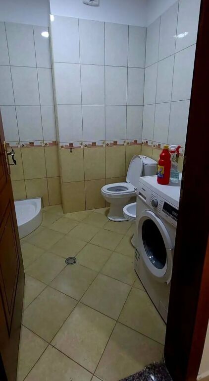 AFFITTASI 1+1+BALCONE - FRESKU, TIRANA