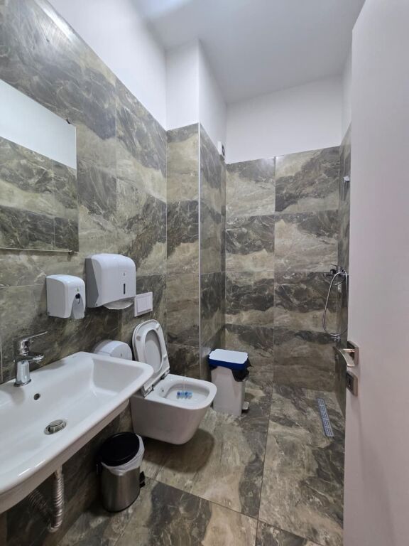 AMBIENT ZYRE ME QIRA TE SQUARE 21