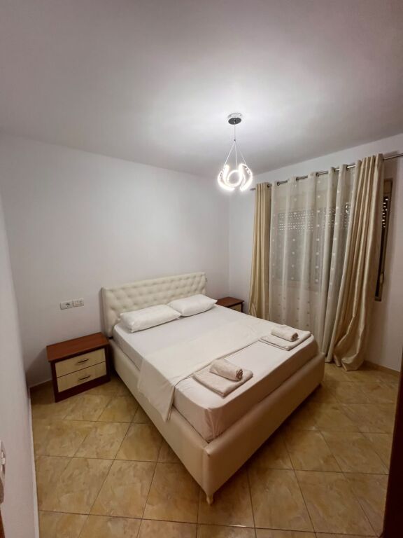 Jepet me qira apartament 1+1 me pamje deti – Plazh, Durrës