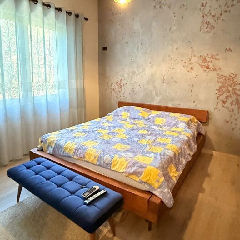 🏡 JEPET ME QIRA – VILË NË PETRELË