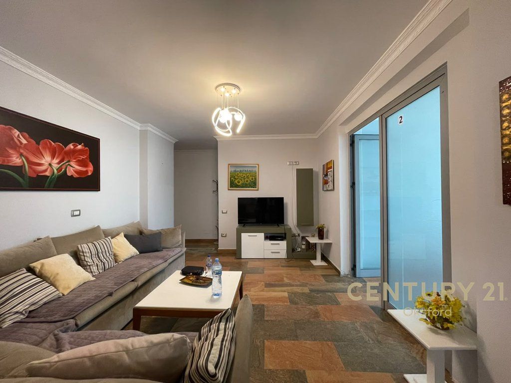 VICINO A SELVIS IN VIA SIRI KODRA, VENDESI 2 APPARTAMENTI 3+1+2 E APPARTAMENTO 1+1 422,400 €