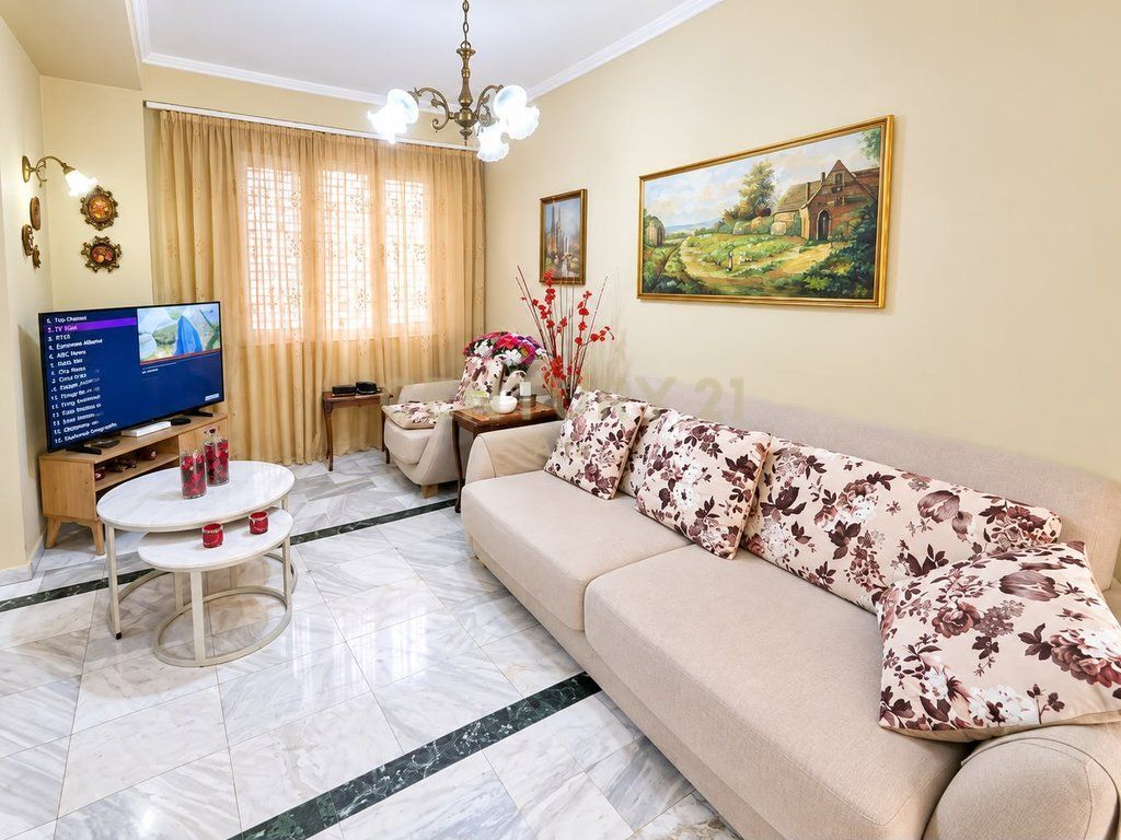 Apartment 3+1 for Sale at 21 Dhjetori!
