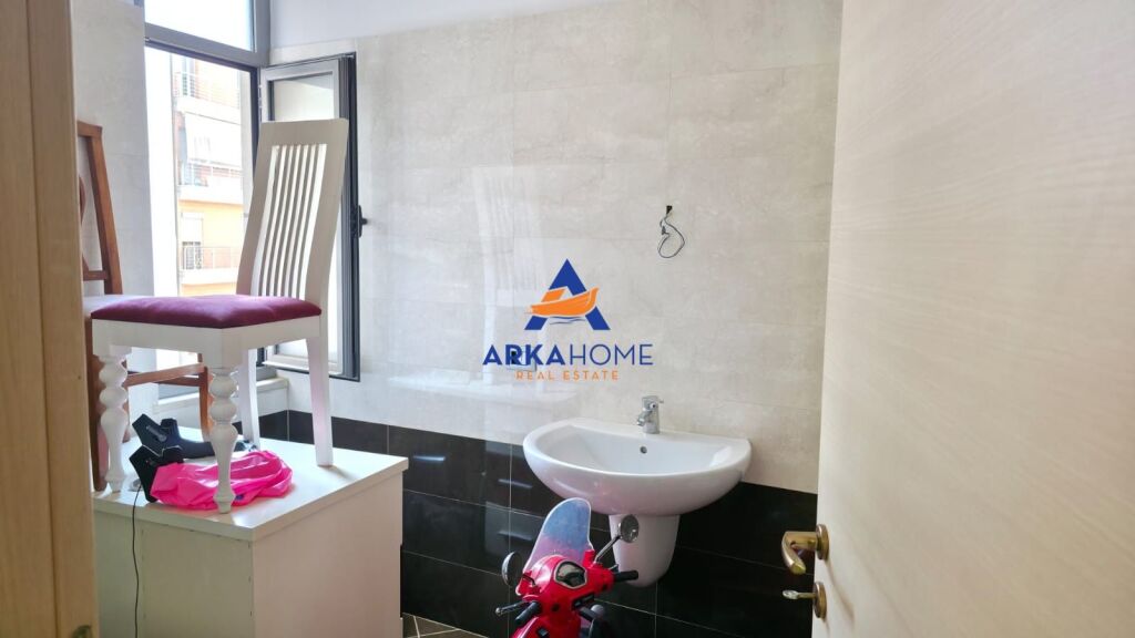 FOR SALE APARTMENT 2+1 " NEAR POLICE STATION NO. 4 " 220,000 EURO, NEGOTIABLE