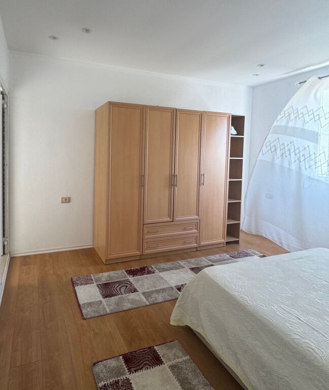 Appartamento in affitto- 1+1/2+1 - Via Ndre Mjeda, Via e Kavajes.