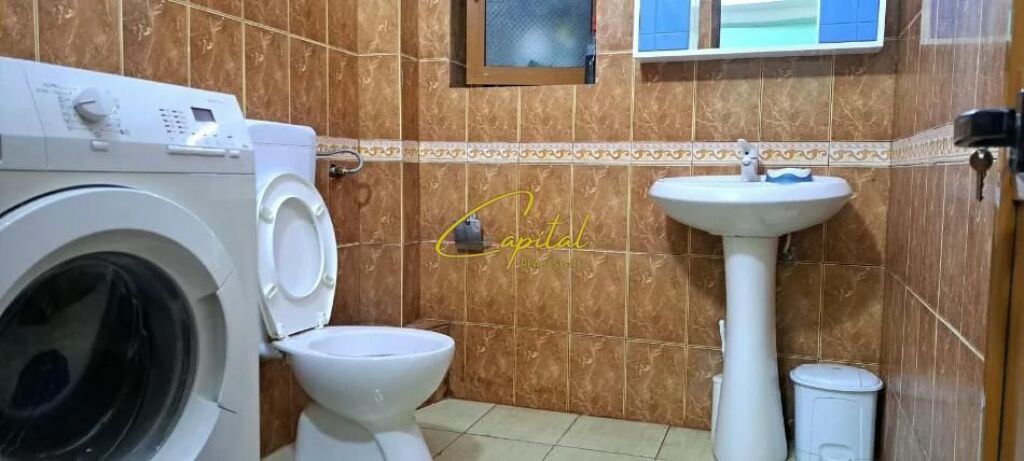 APARTAMENT ME QIRA 1+1 ISH TREGU ELEKTRIK 45.000 LEKE