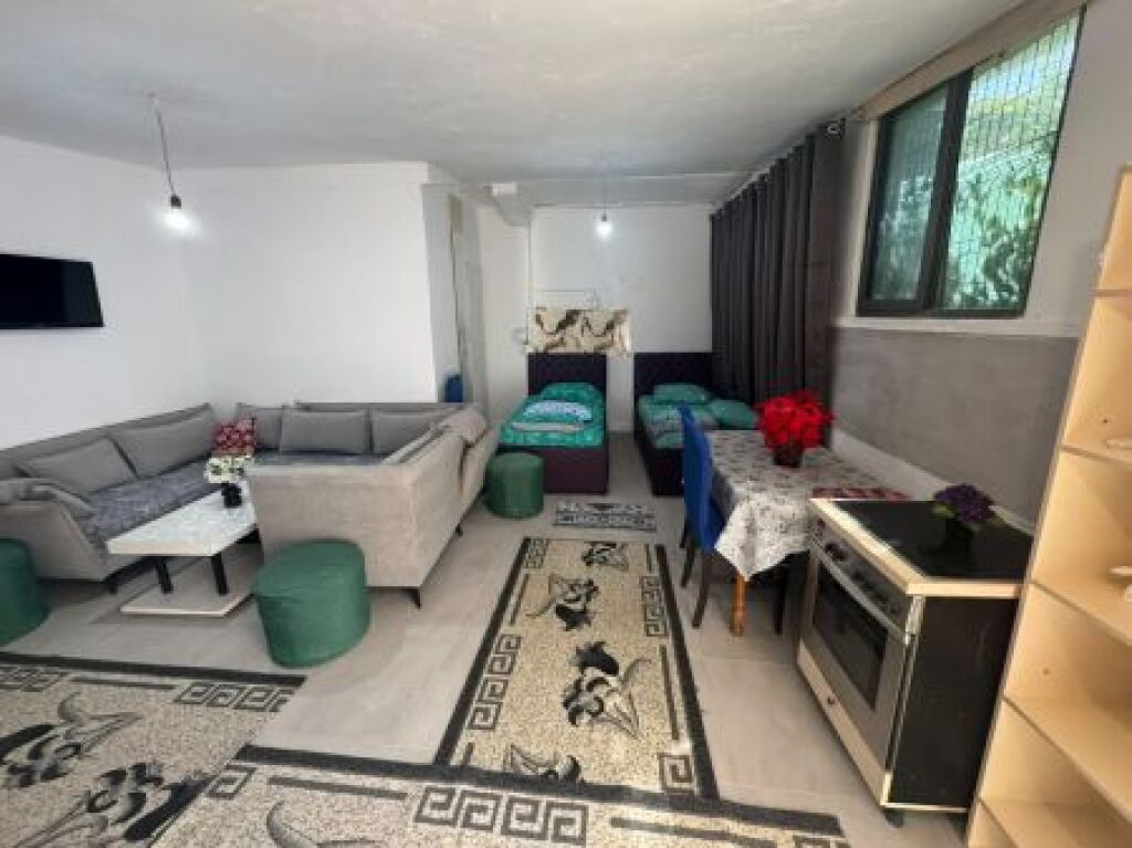 garsionere me qira tek Idriz Dollaku