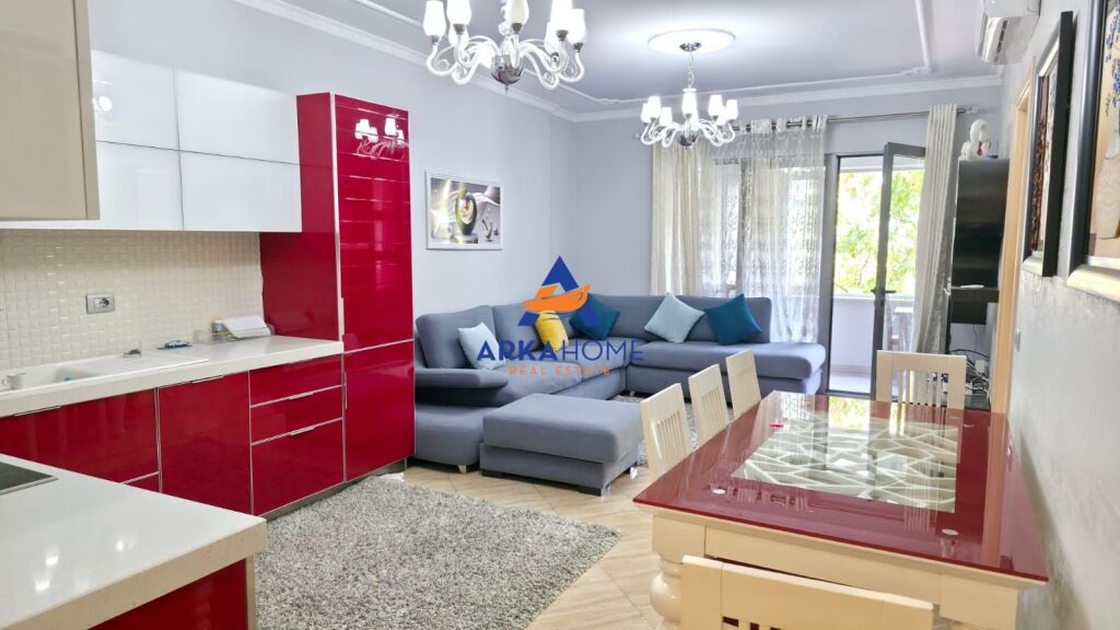 FOR SALE APARTMENT 2+1 " NEAR POLICE STATION NO. 4 " 220,000 EURO, NEGOTIABLE