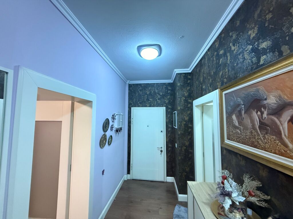 SHITET APARTAMENT 2+1 I MOBILUAR – PËRBALLË DELIJORGJIT !