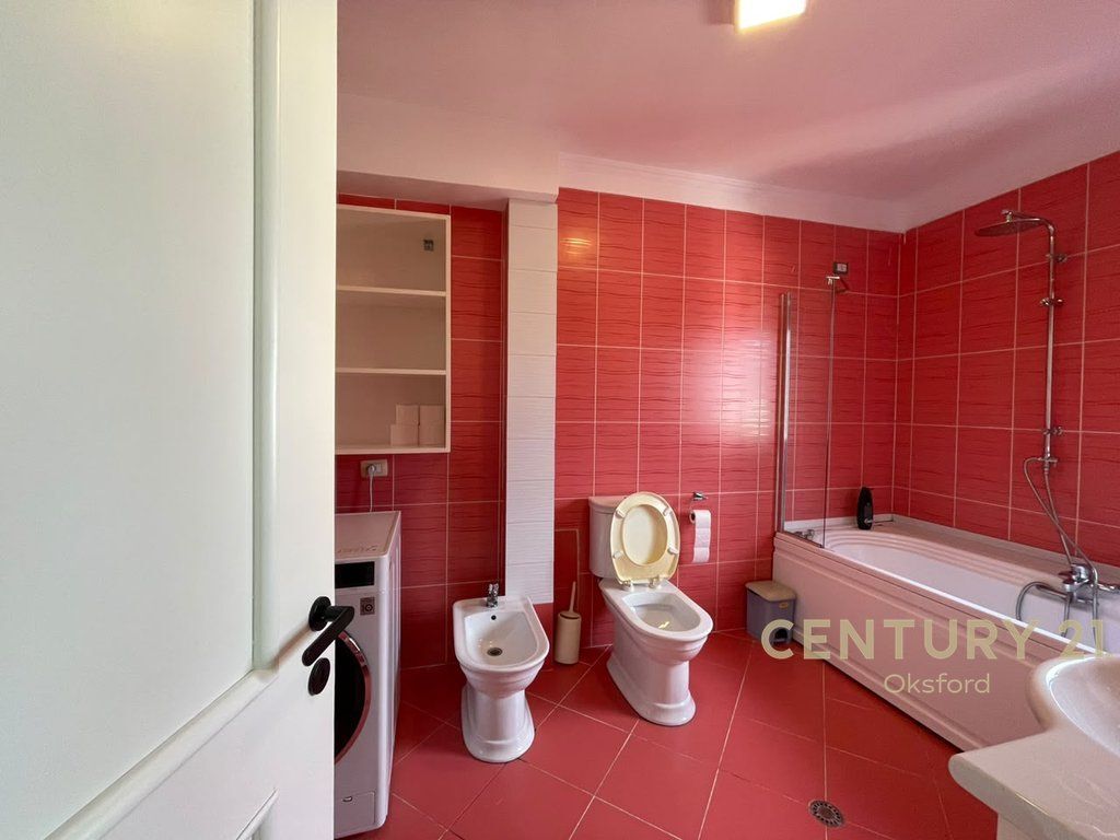 VICINO A SELVIS IN VIA SIRI KODRA, VENDESI 2 APPARTAMENTI 3+1+2 E APPARTAMENTO 1+1 422,400 €