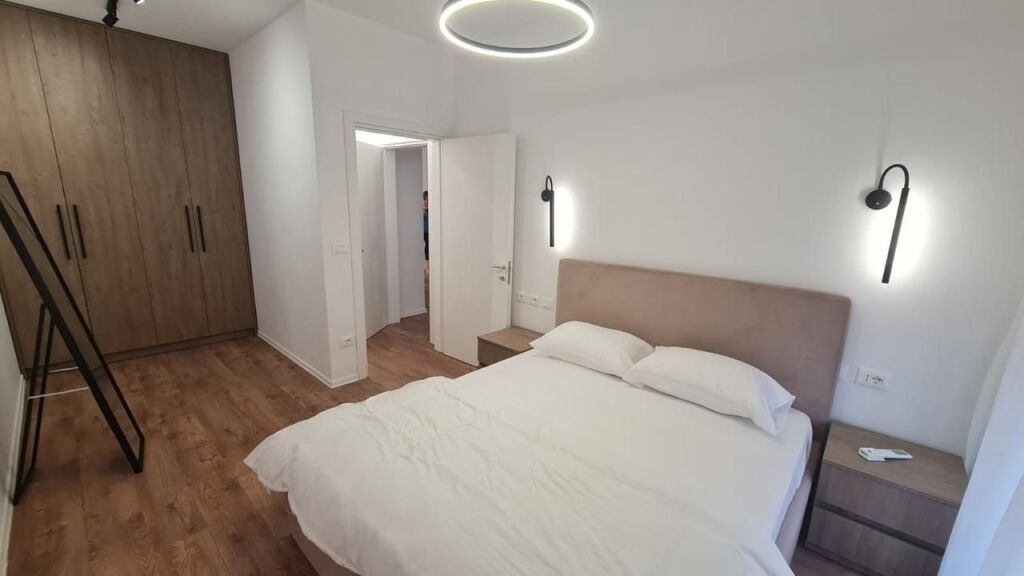 Apartment 1+1 for rent in 21 Dhjetor