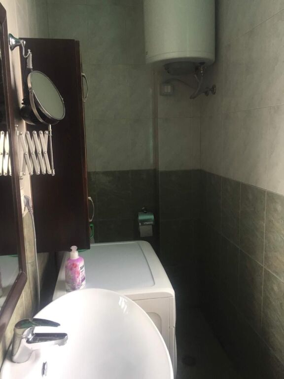 2+1, 5th floor without elevator, Kavaja street, 550 thousand lek